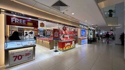 Lucky Plaza (D9), Retail #529597291